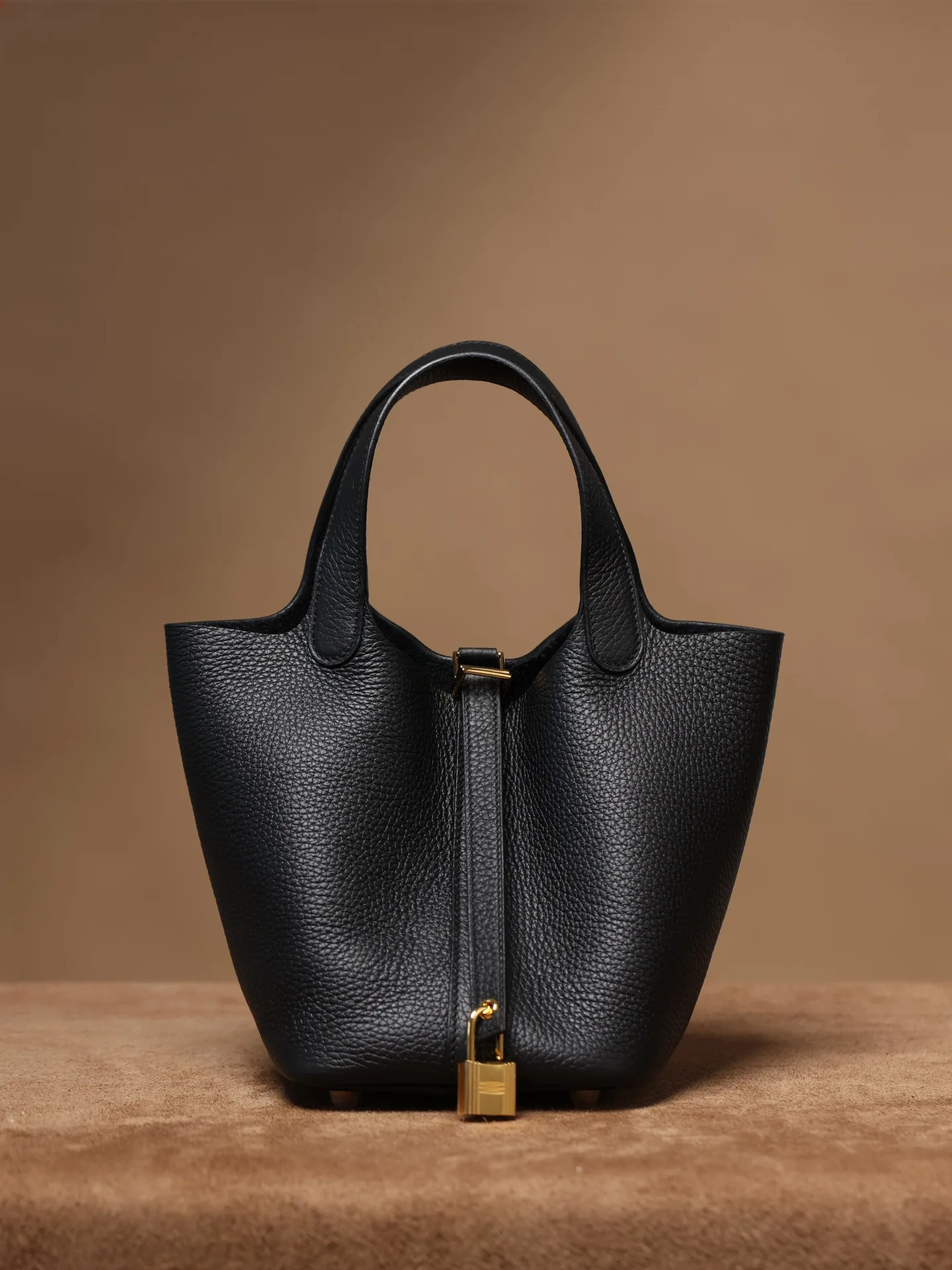 M9 Herme* Picotin Lock 18bag