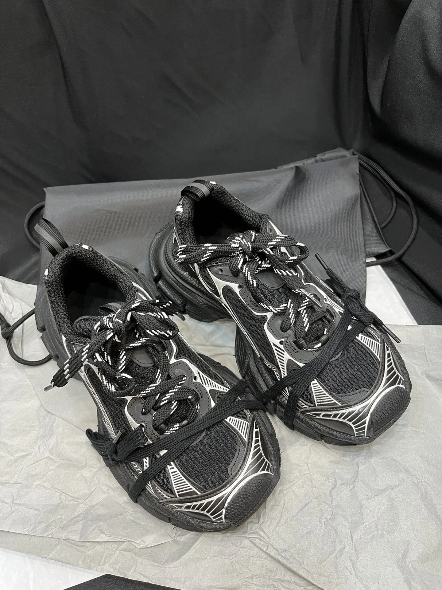 BALENCIAGA 3XL Sneakers