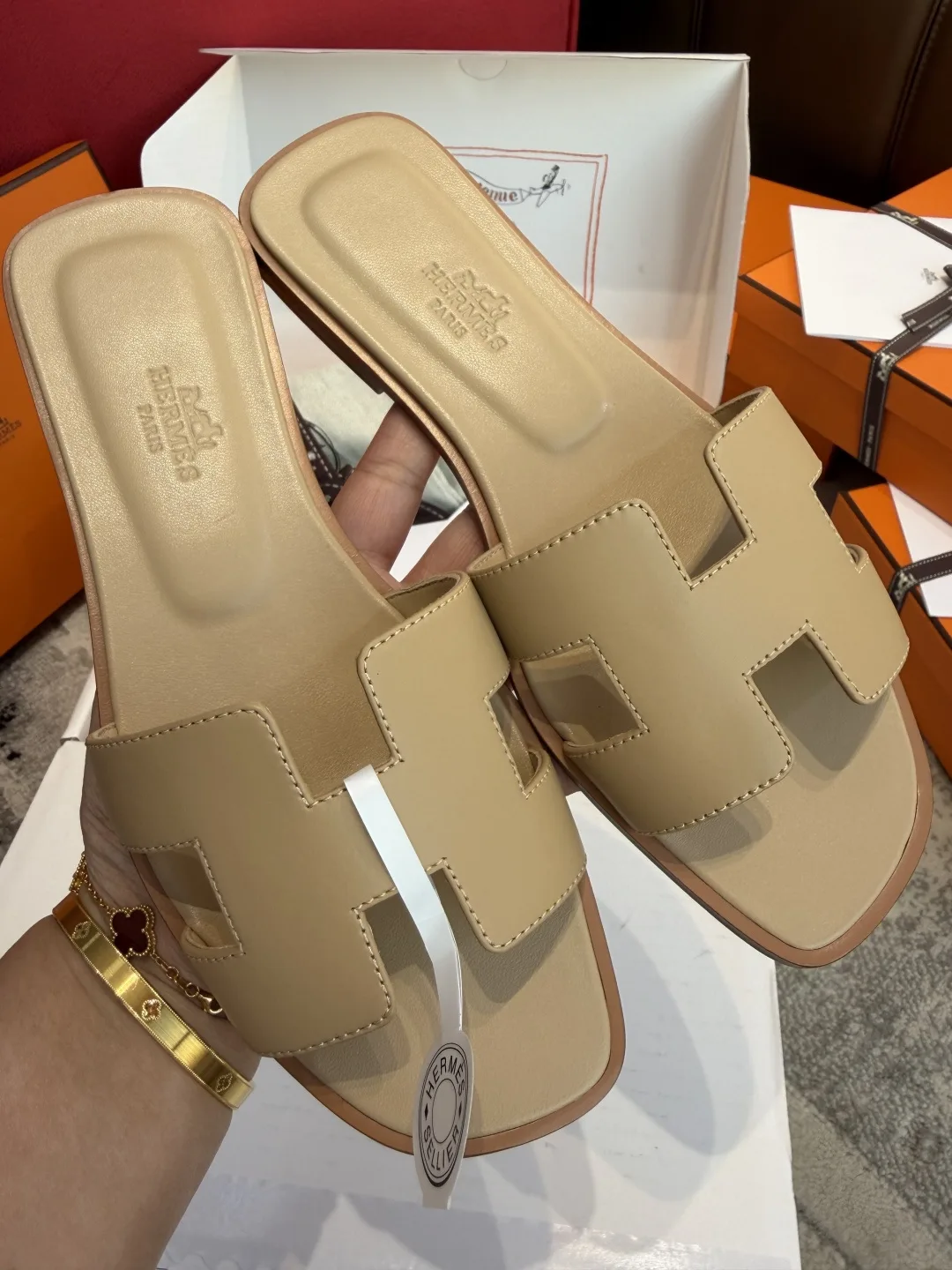 에르메스 오란 슬리퍼