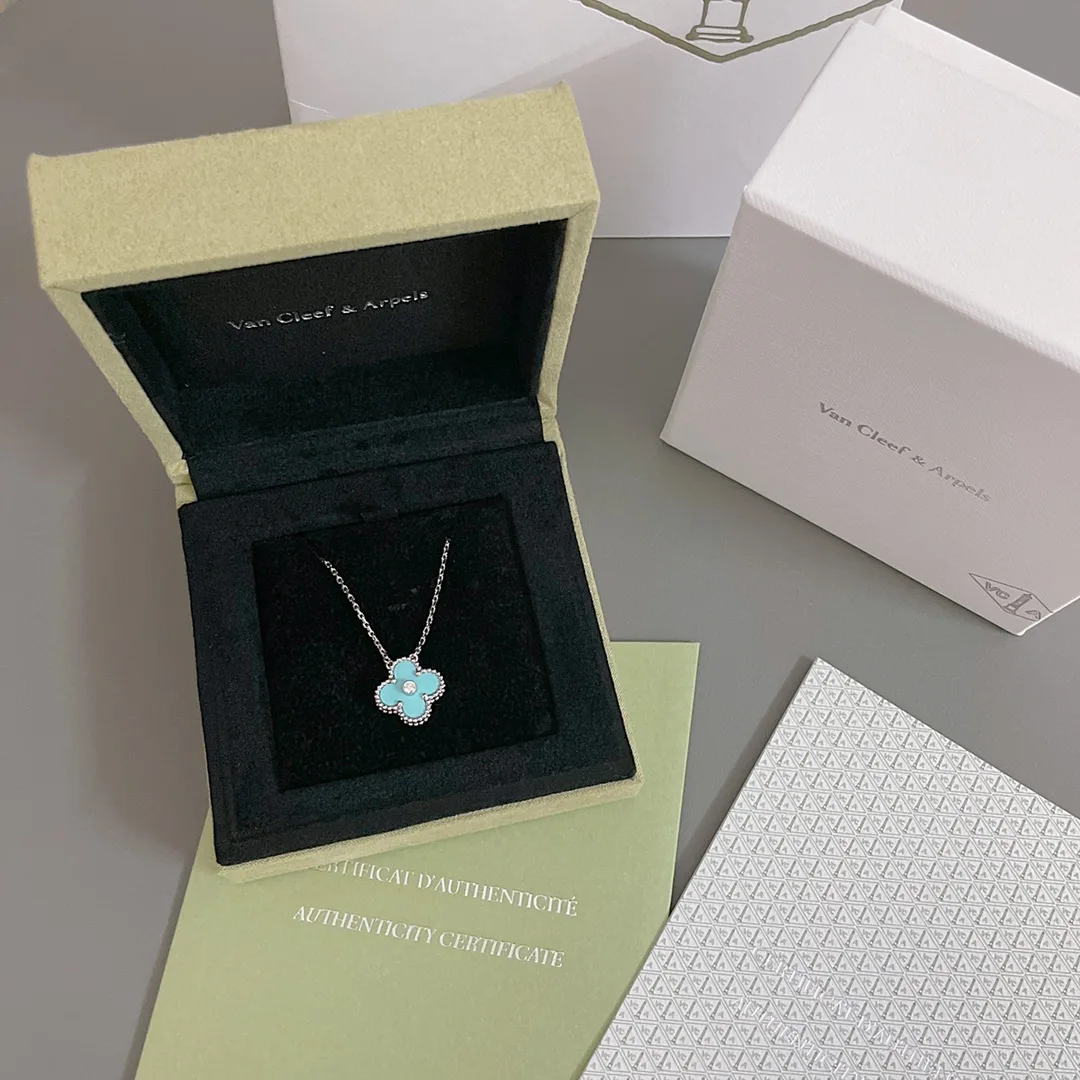 Van Cleef & Arpels 목걸이   925