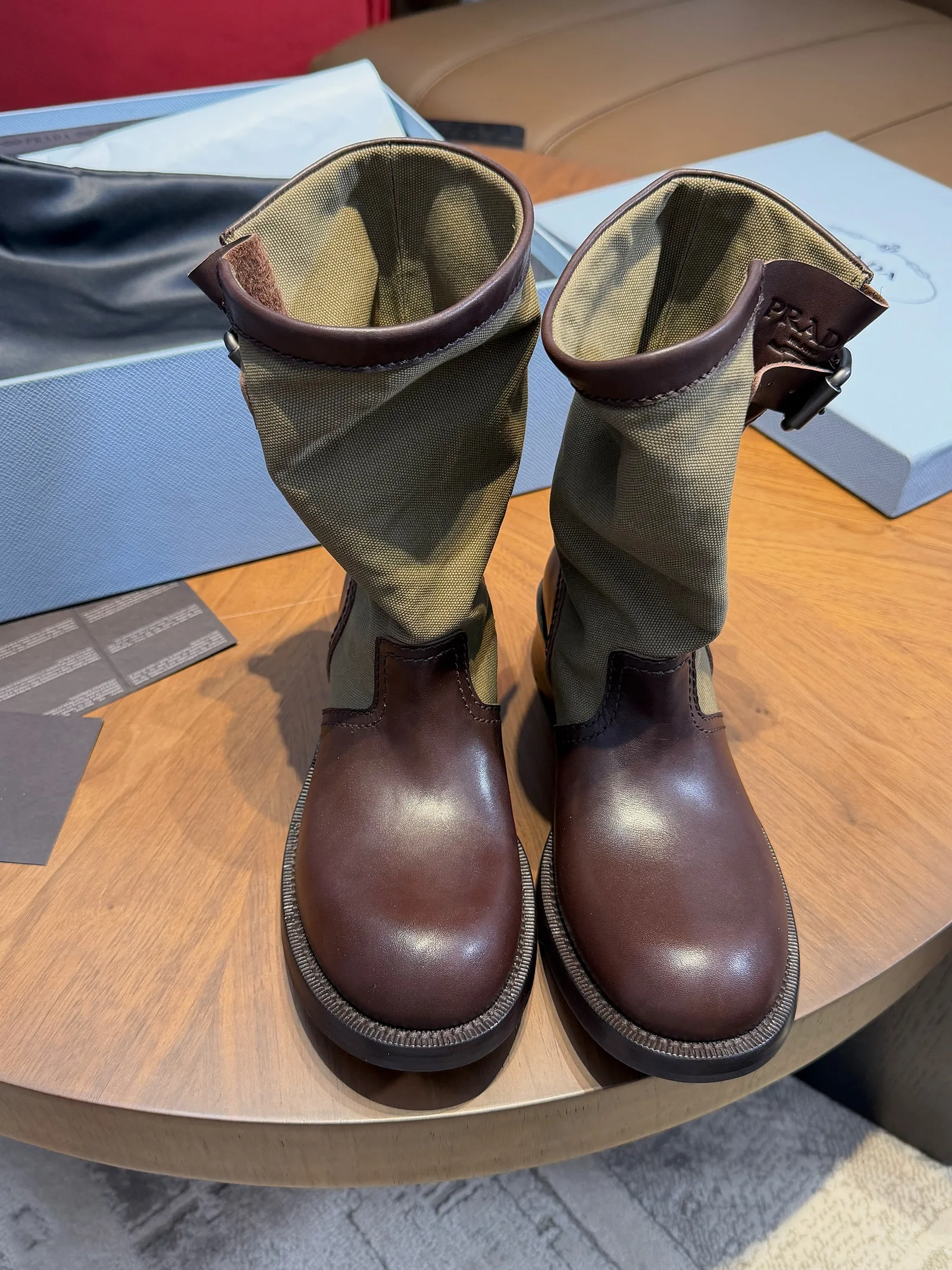 프라다 Leather mid-calf boots